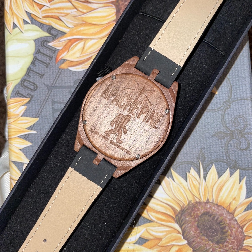 Apache Pine All-natural Wood Watch